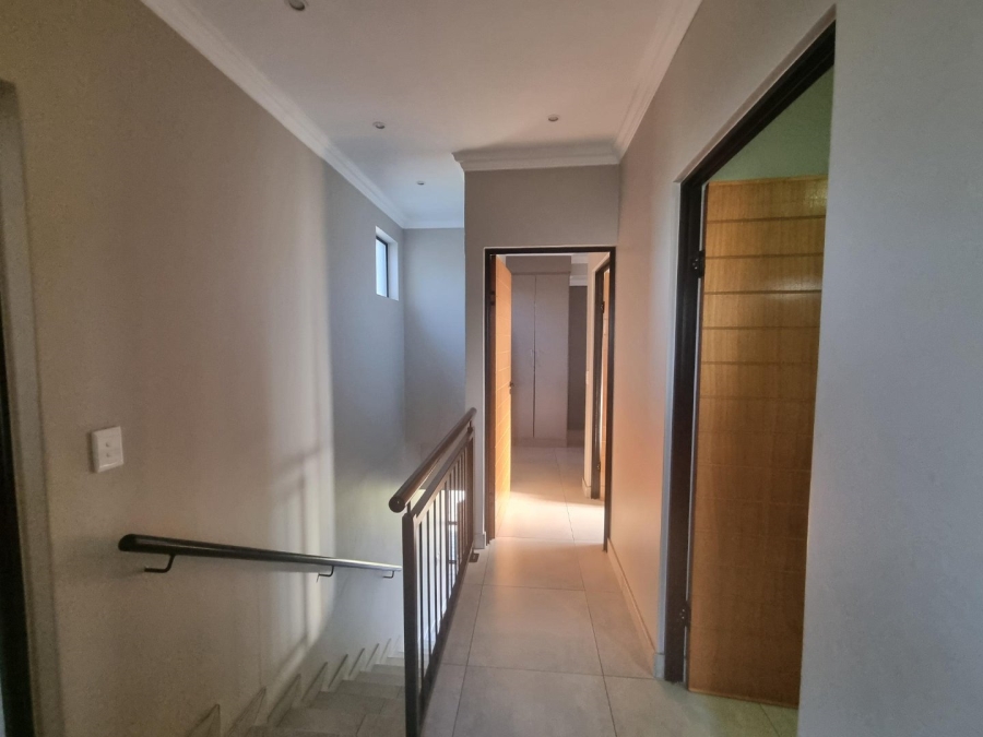 3 Bedroom Property for Sale in Ifafi North West